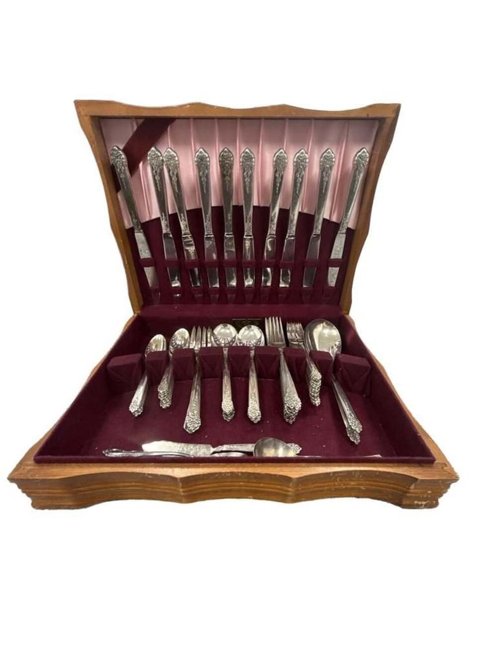 King Edward Silverplate Flatware Set With Wooden Chest